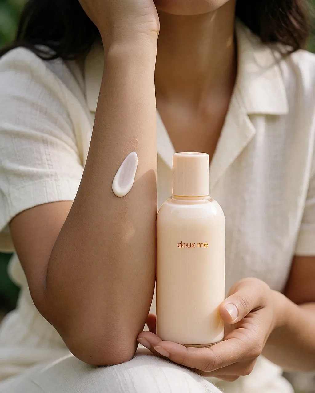 Une noisette de lait démaquillant Doux me testée sur un avant-bras