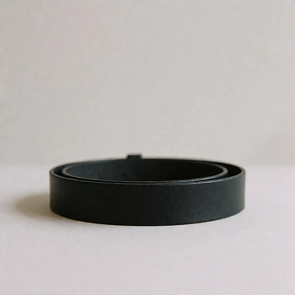 Ceinture en cuir pleine fleur à boucle discrète — La Ceinture Française