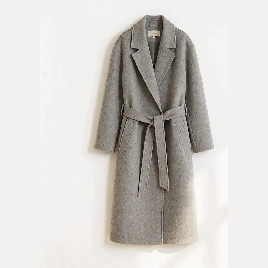 Manteau long en drap de laine gris chiné avec ceinture nouée — bonprix