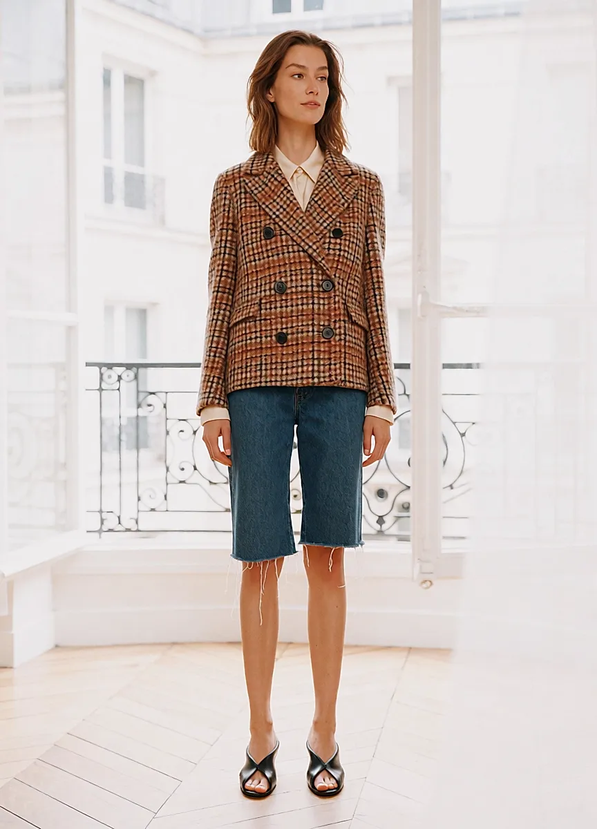 Sandro, guarda-roupa parisiense de seda, lã e ganga crua para ir do escritório ao jantar